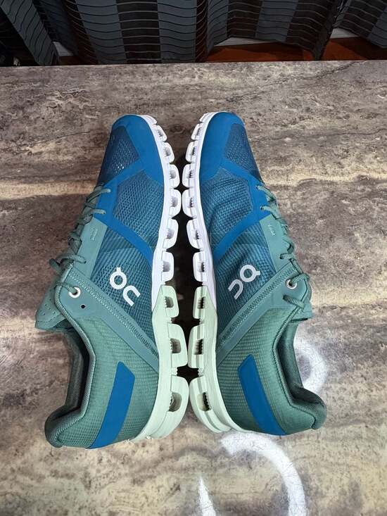 Men’s On Cloudflyer 4 White Running Shoes - Picture 4 of 6